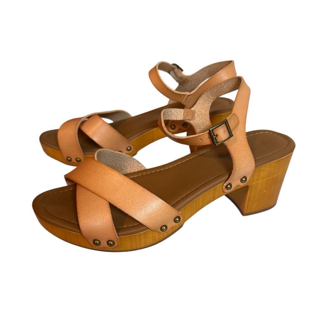 Cushionaire Tan Leather wood block heel clog Sandals - Women's 9 9.5 - Picture 2 of 6